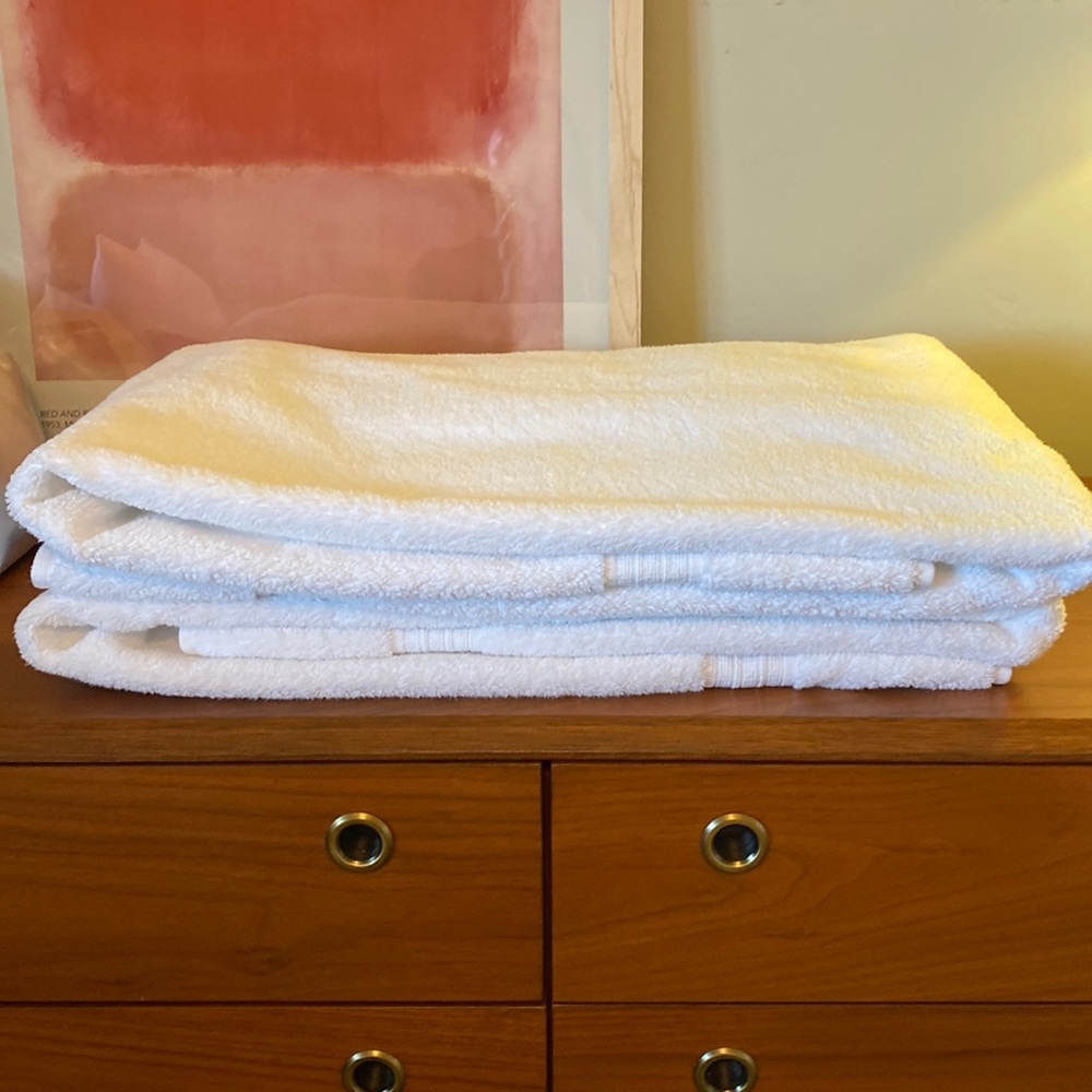 Pottery Barn - White Hydrocotton Quick Dry Organic Bath Sheets (2)
